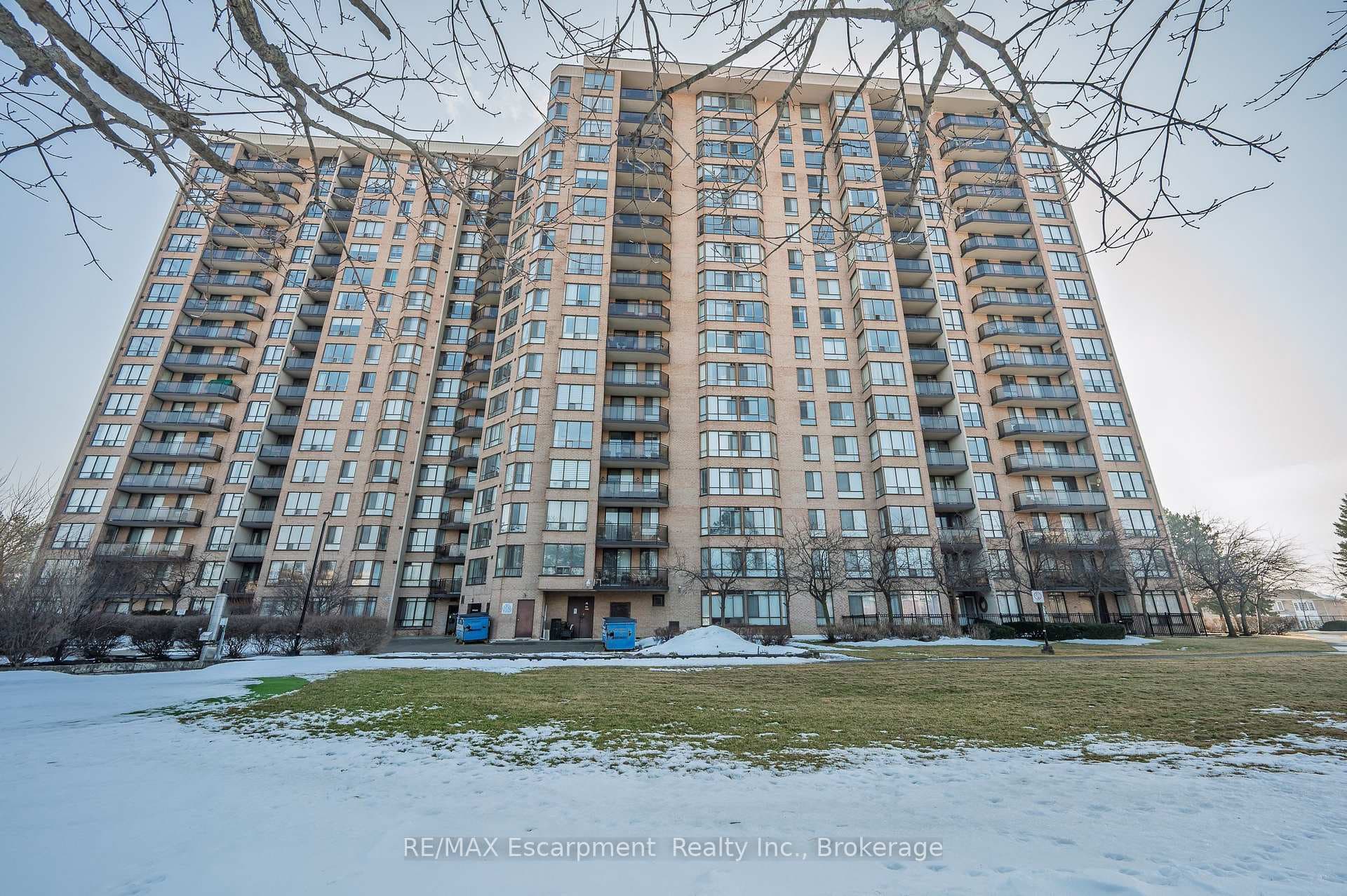20 Cherrytree Drive Unit 809 photo 45