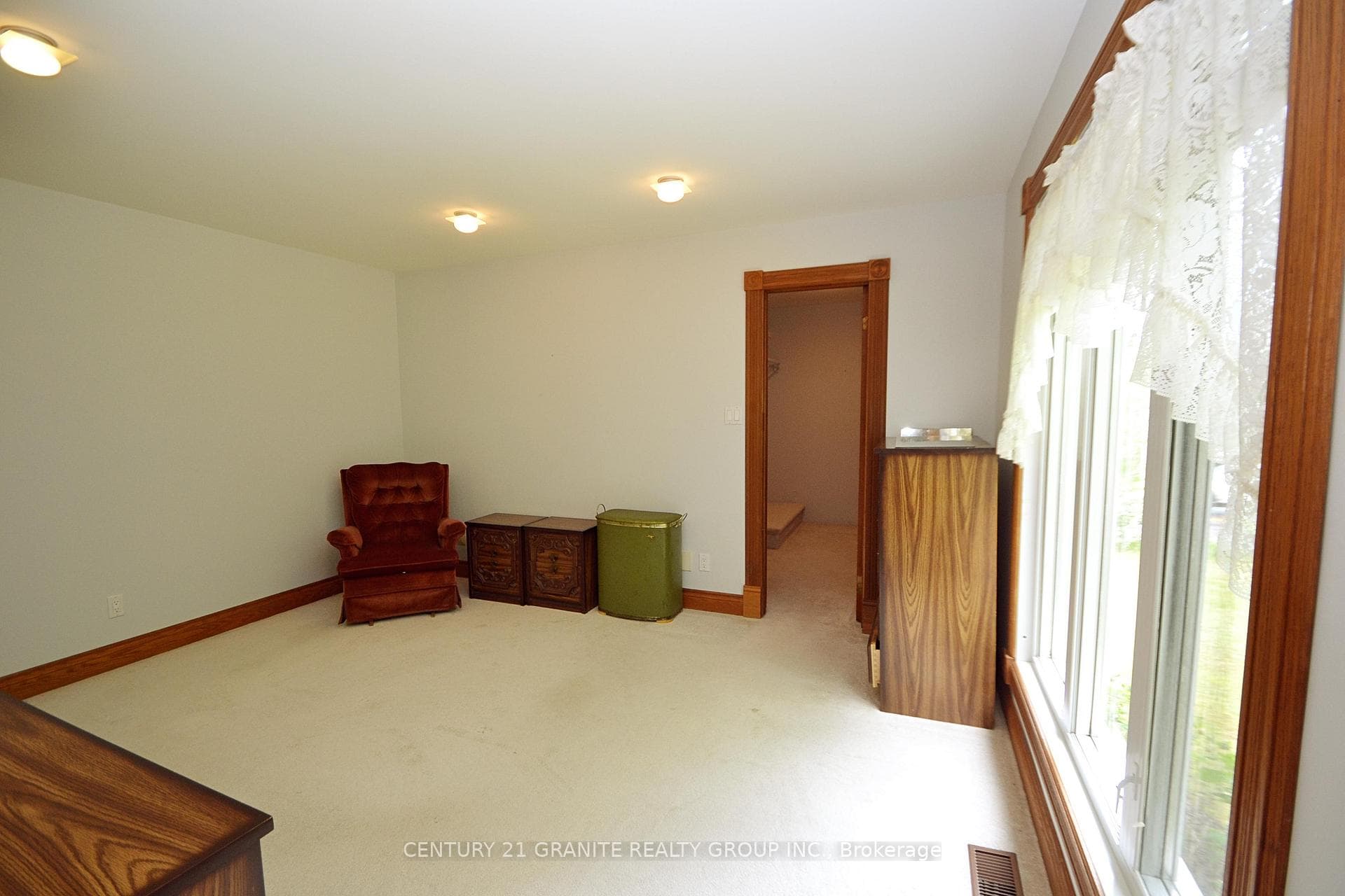 257 Hastings Street photo 28