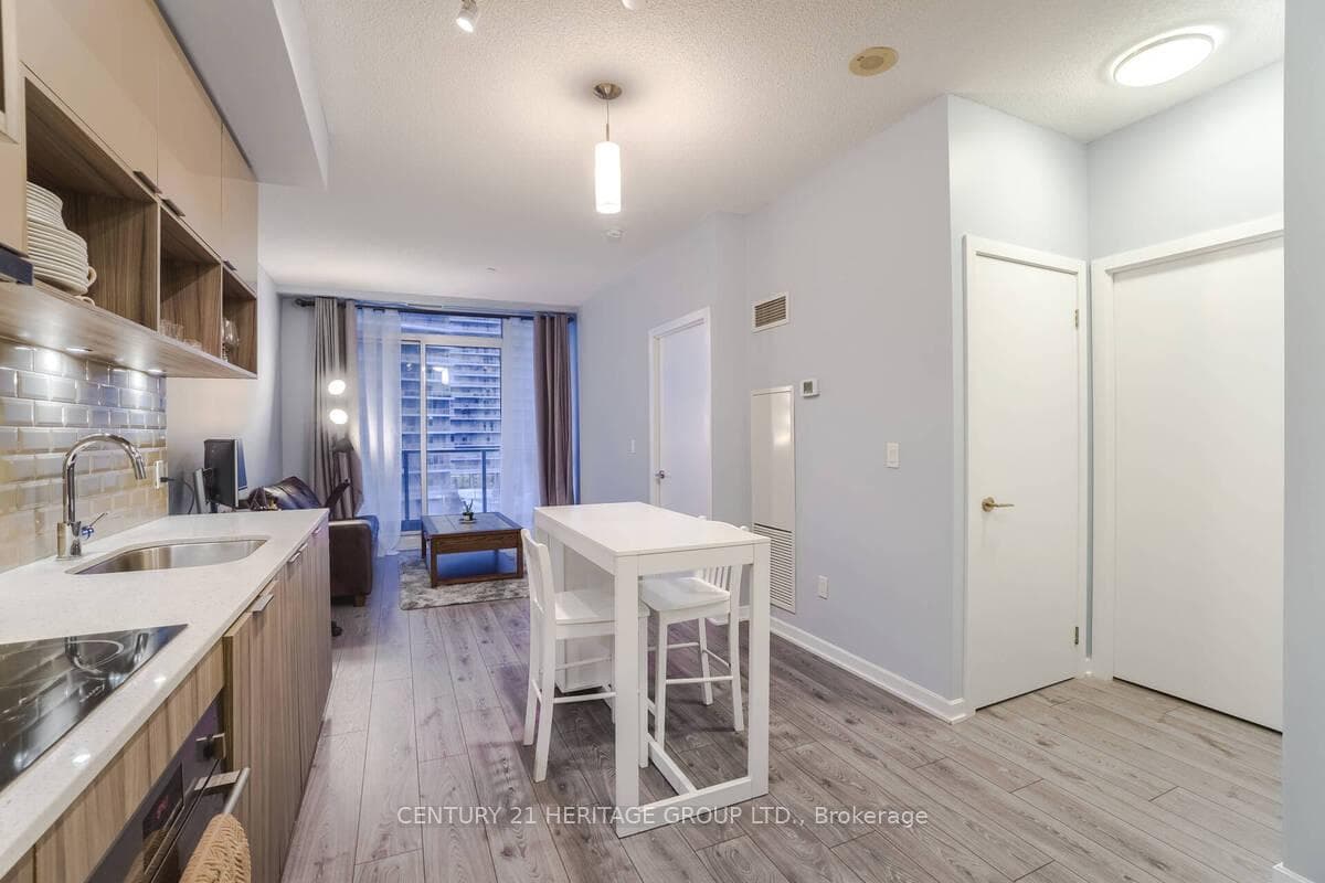 52 Forest Manor Road Unit 604 photo 11