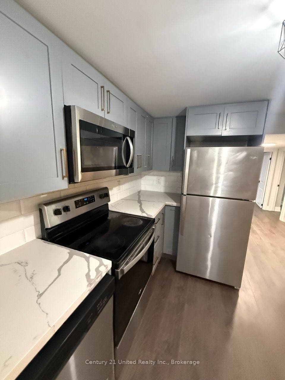 668 Frank Street Unit A photo 2