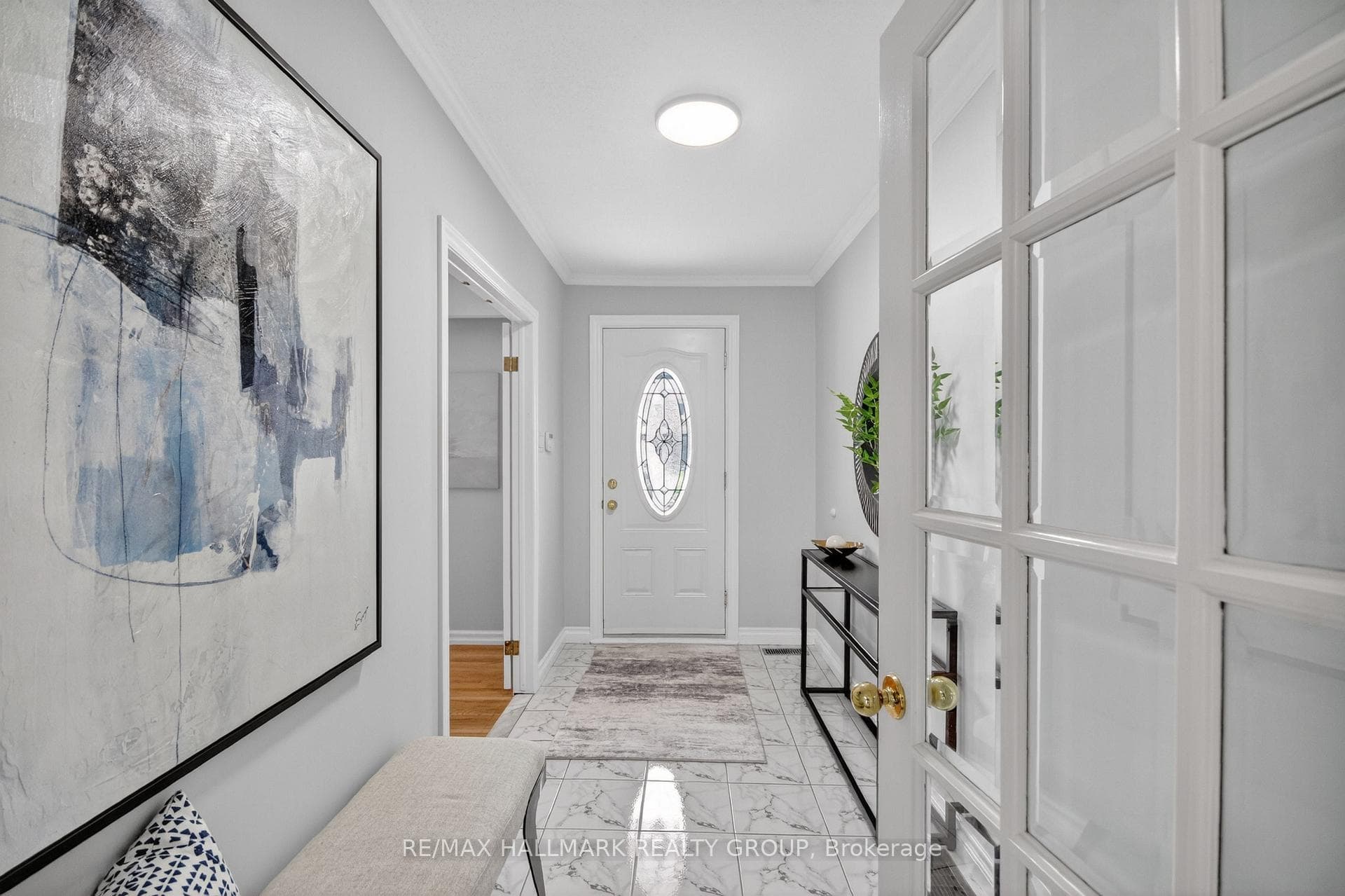 37 Parkwood Crescent photo 4