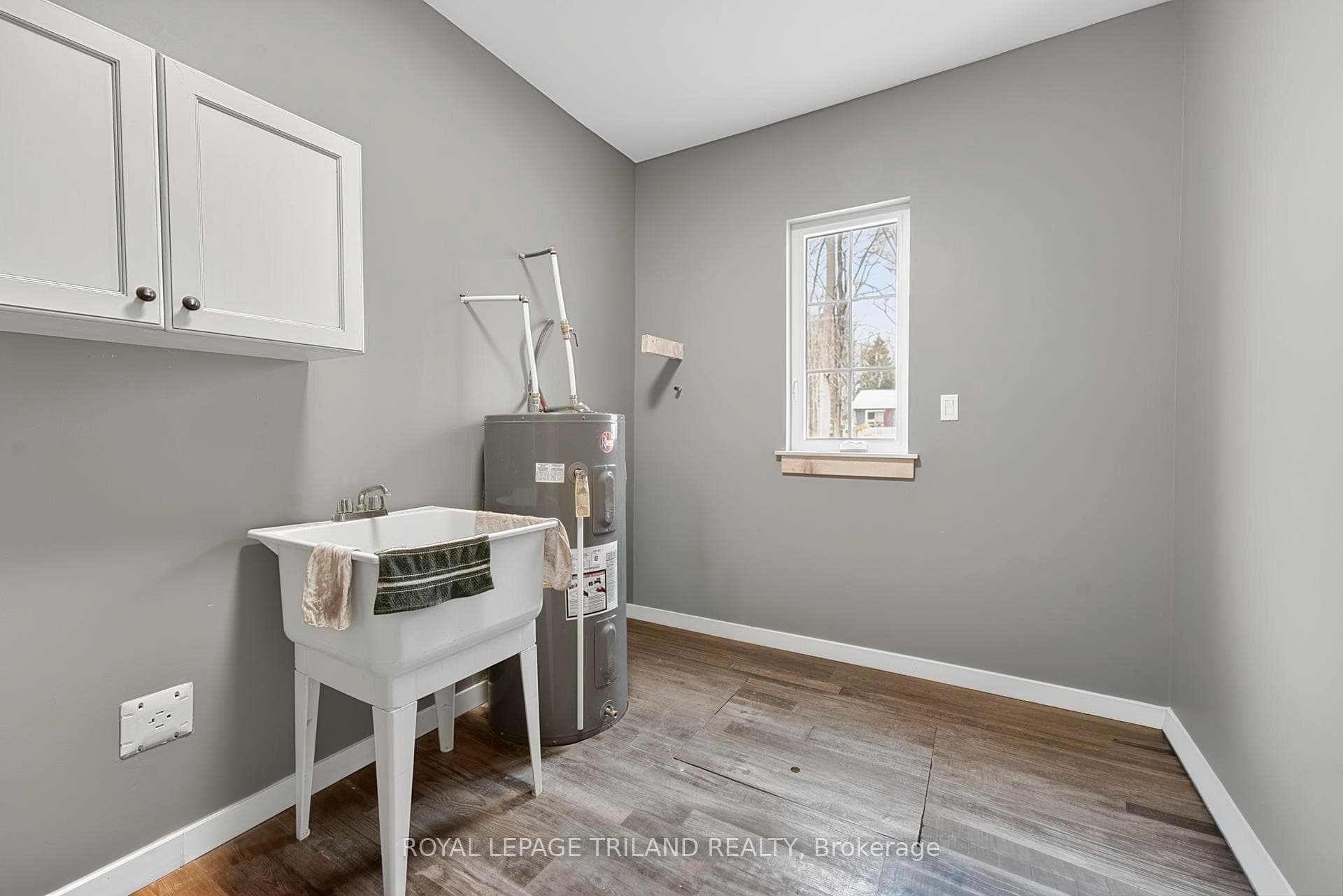 6043 FRANKS Road photo 24