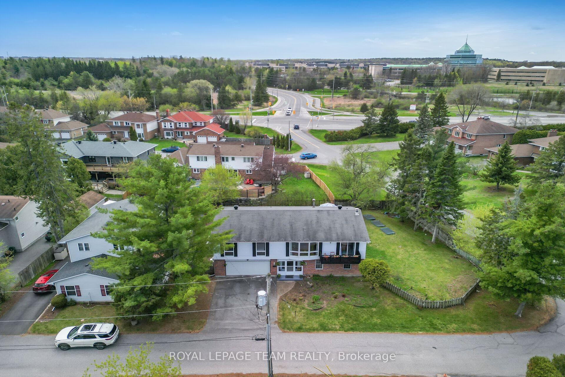 136 James Cummings Avenue photo 43