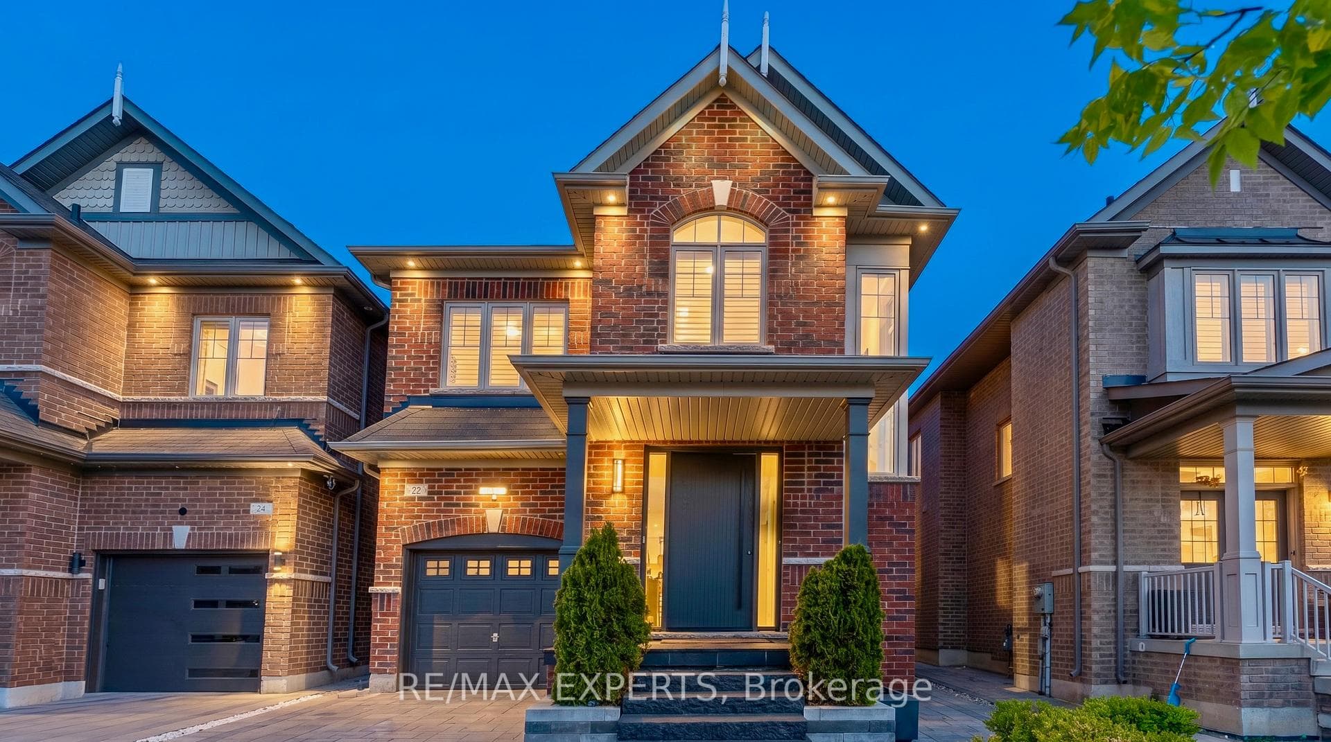 22 Red Tree Drive photo 1