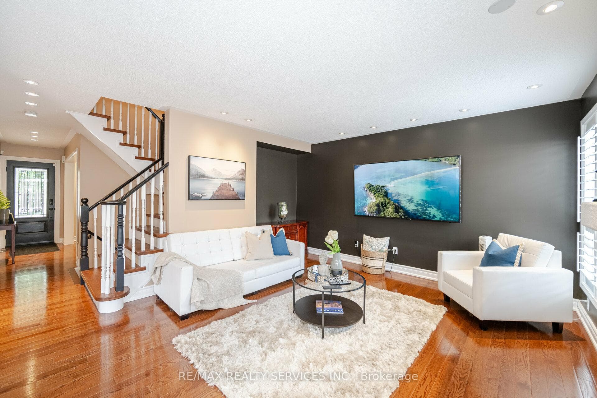 40 Thorpe Crescent photo 9