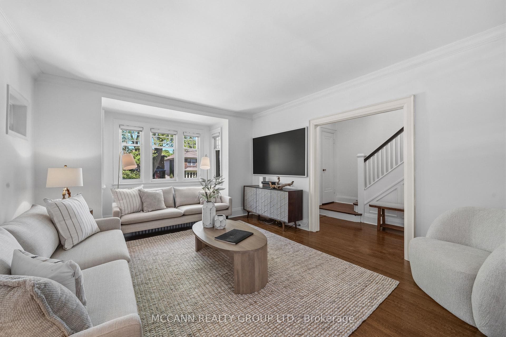 111 Chudleigh Avenue photo 6