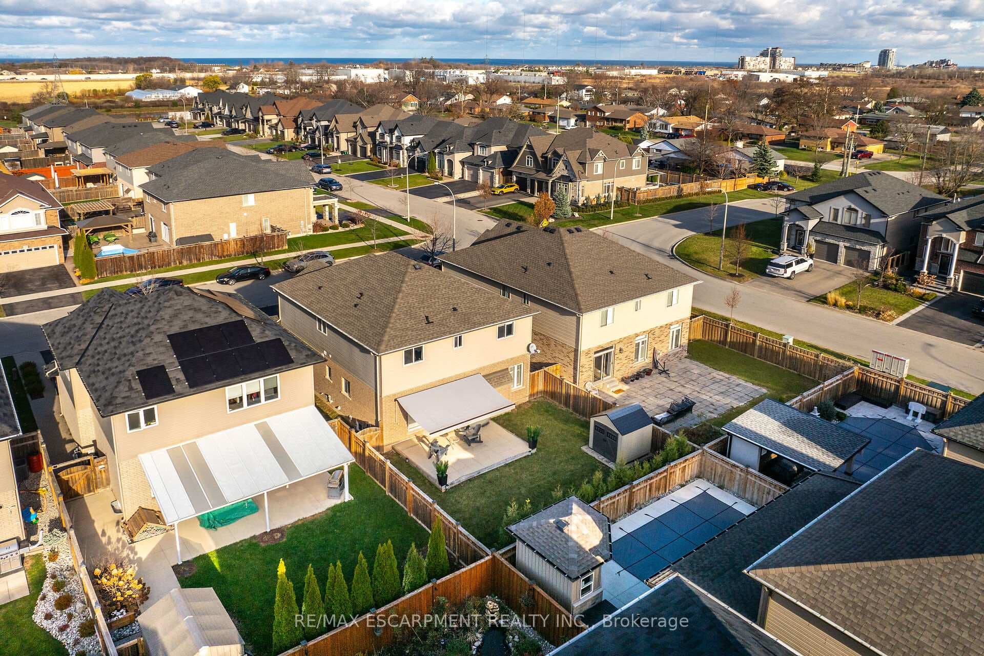 127 Lampman Drive photo 39