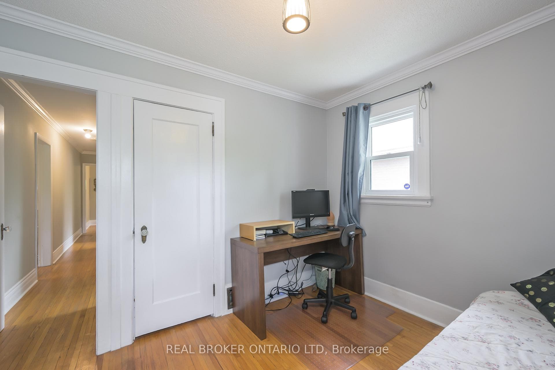99 Springbank Drive photo 14