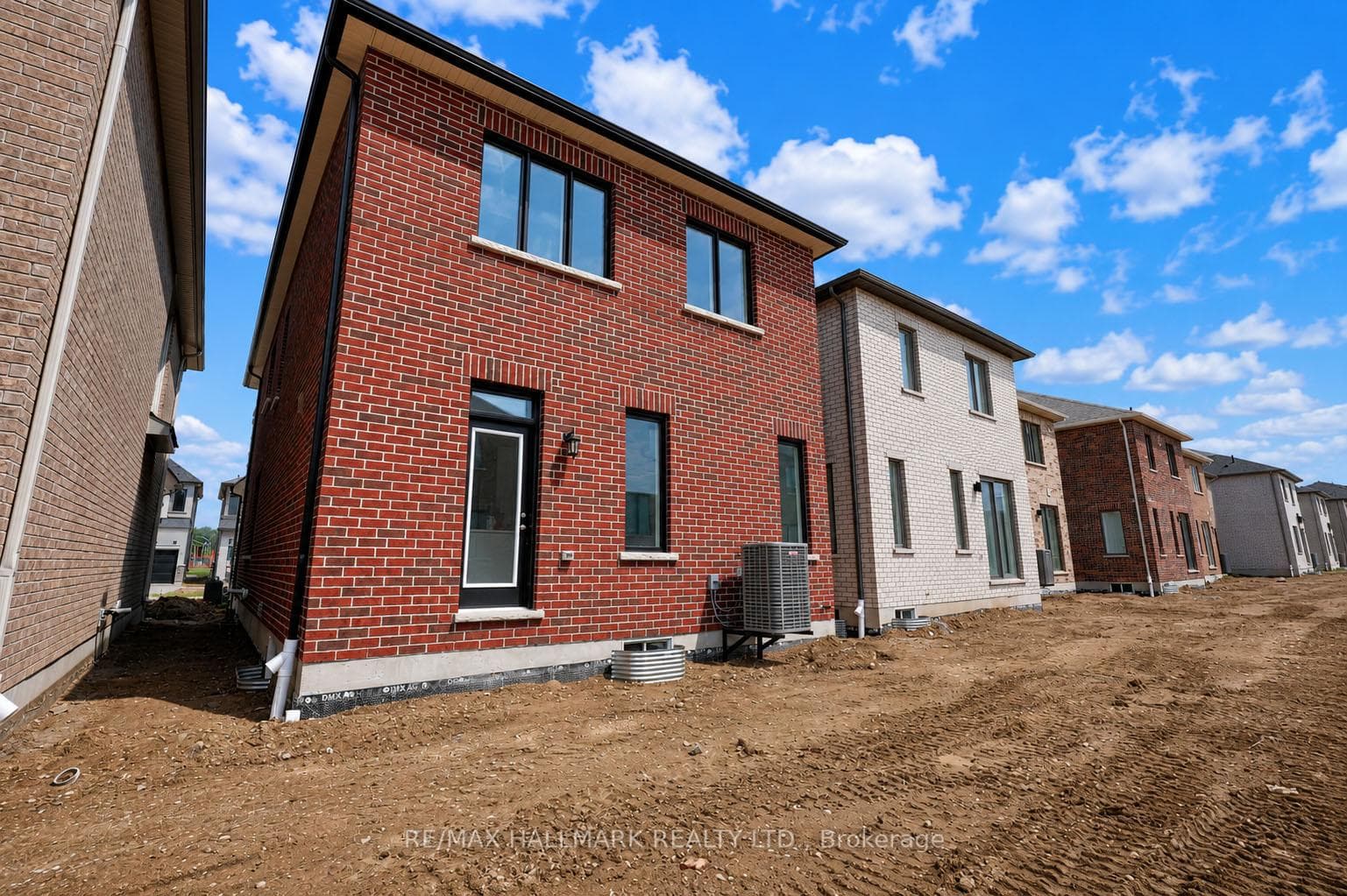 16 Foxley Heights photo 32