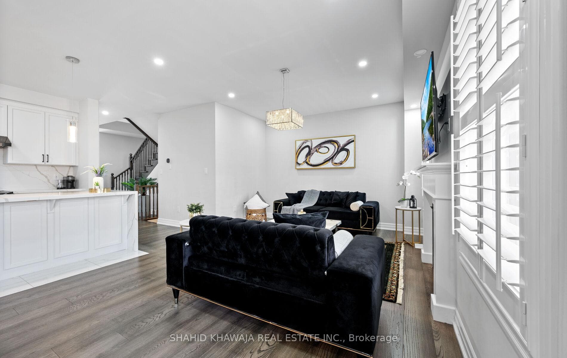 146 Yates Drive photo 9