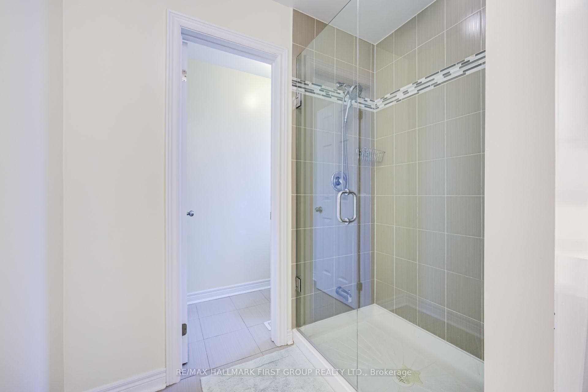 36 McCourt Drive photo 23