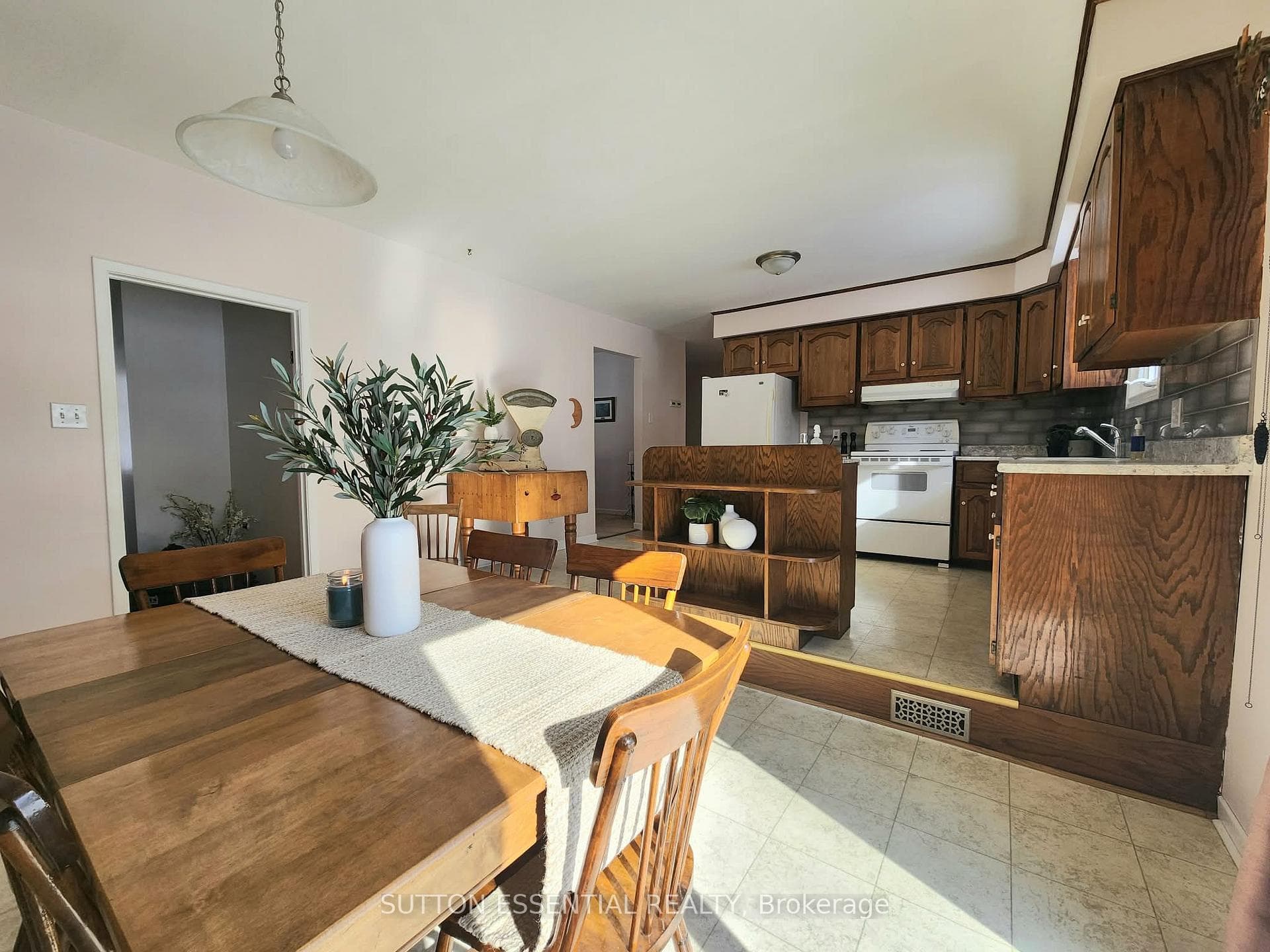 11 Oak Street photo 14