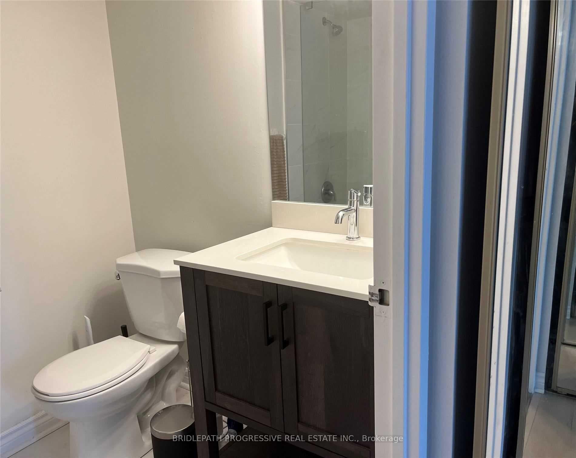1001 Bay Street Unit 2702 photo 9