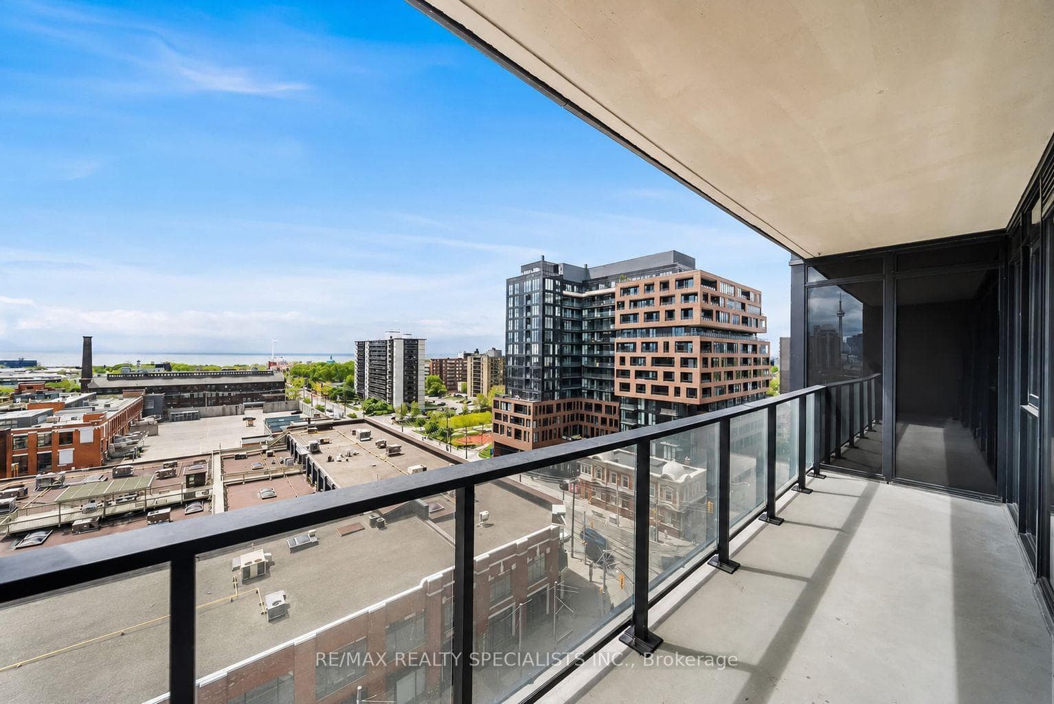 285 Dufferin Street Unit 817 photo 28