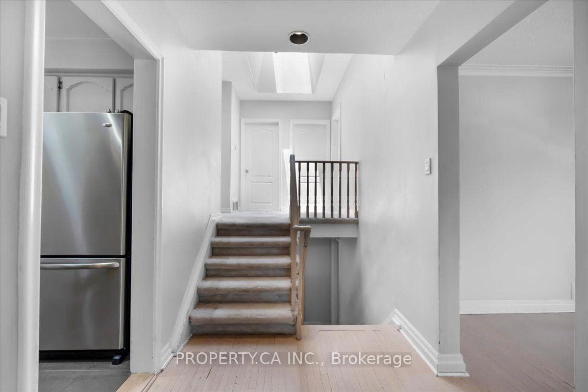 48 Kennard Avenue photo 12