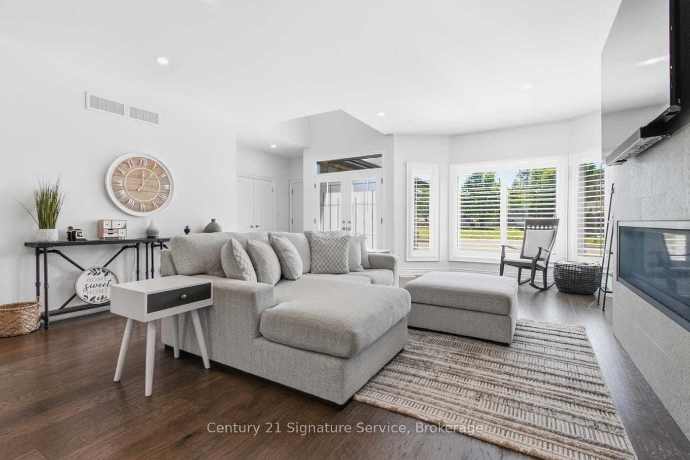 191 Hetram Court photo 8