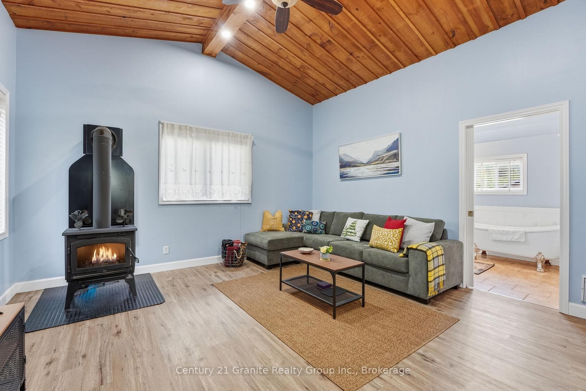1742 Rose Island Road photo 11