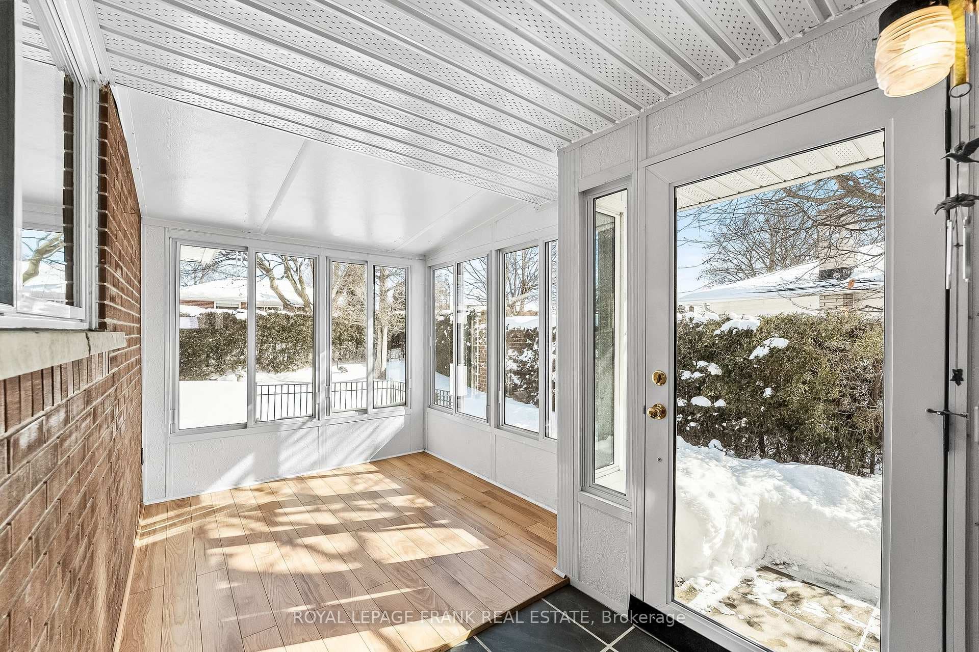 119 Thorncliffe Street photo 17