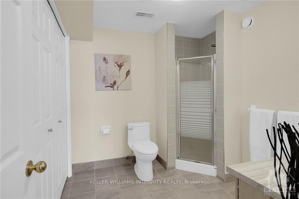 94 DRUMMOND Street photo 25
