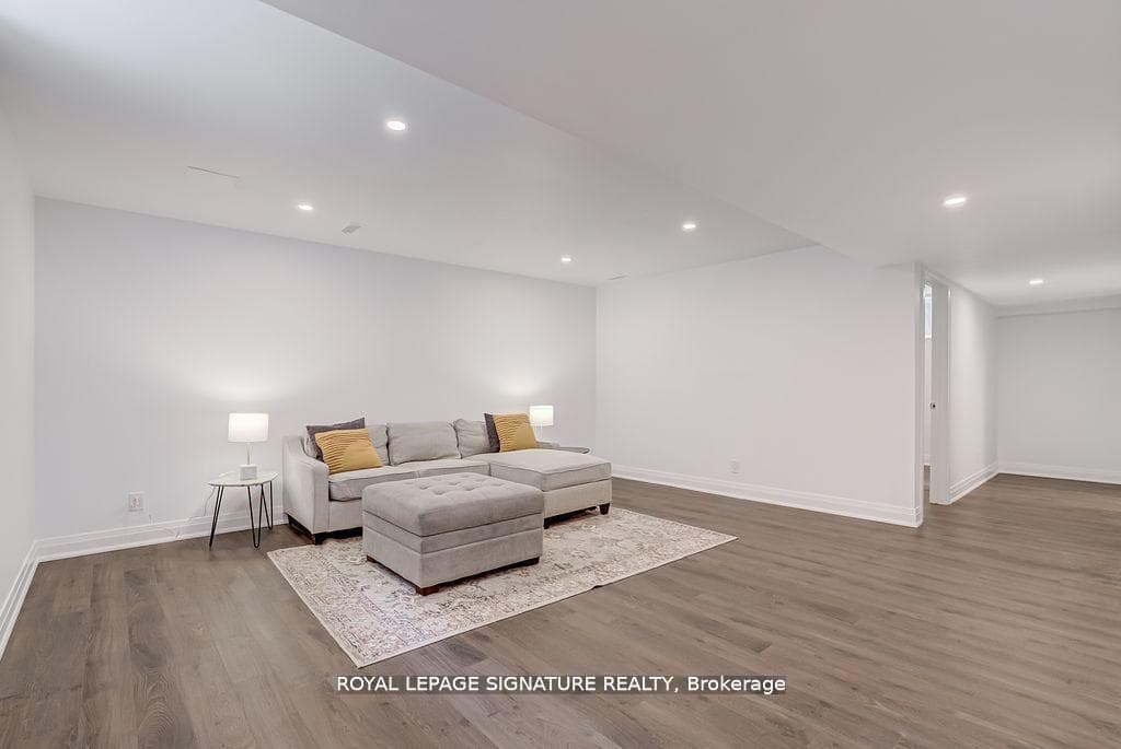 110 Evans Avenue photo 26