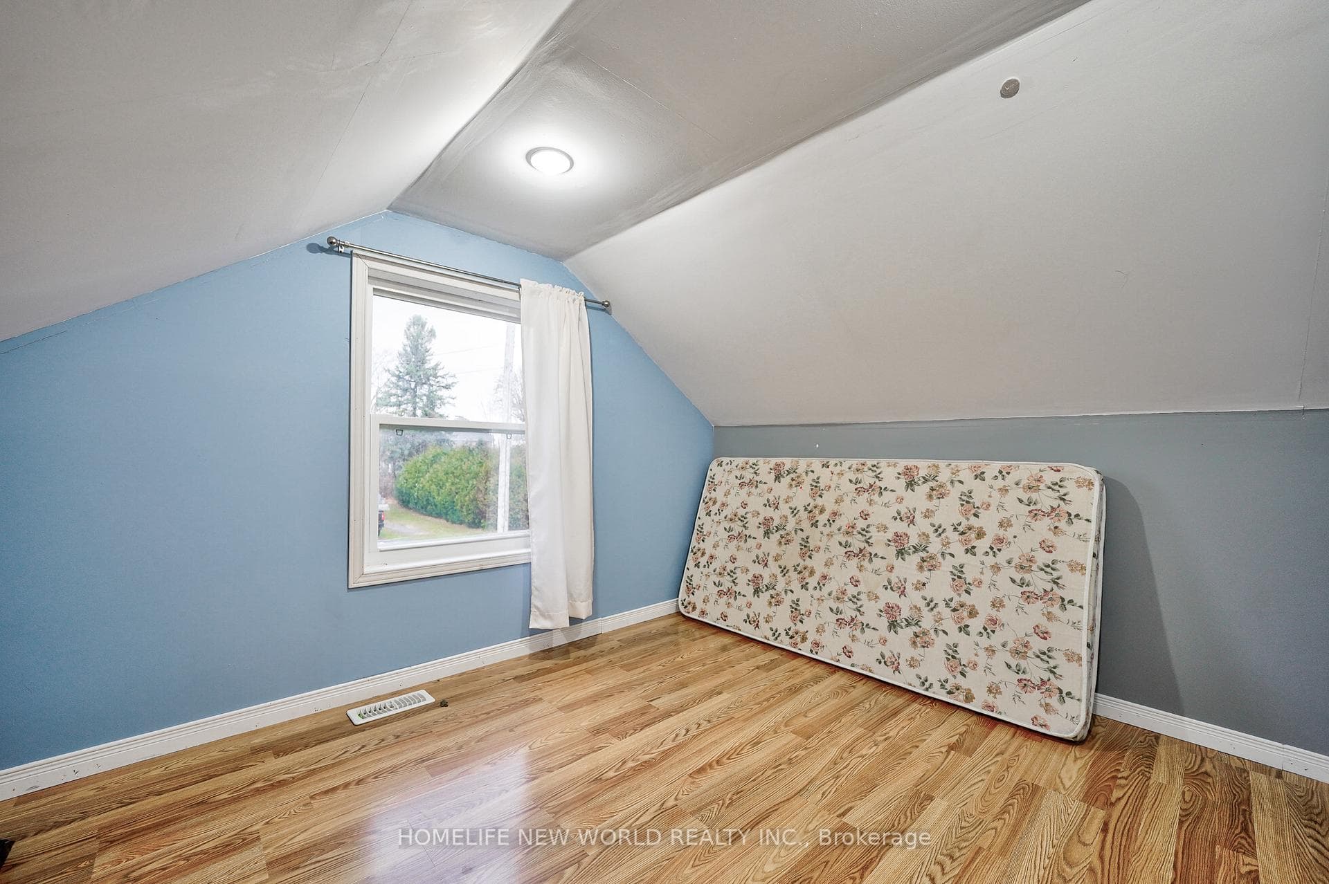 201 Pleasant Boulevard photo 28