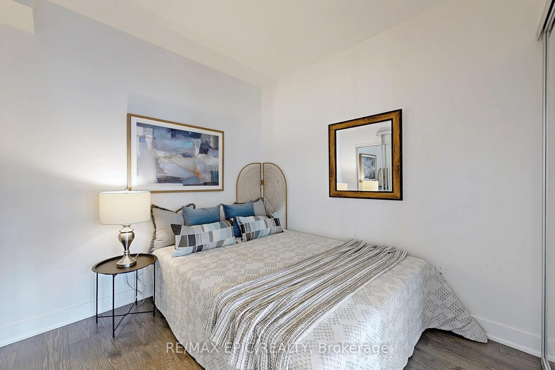955 Bay Street Unit 409 photo 19