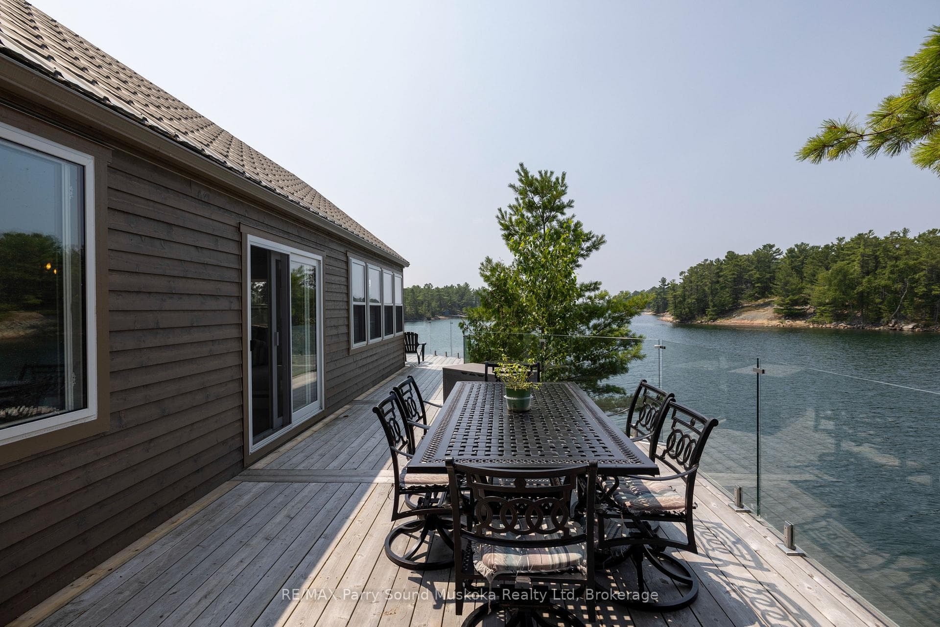 2 A258 Island photo 36