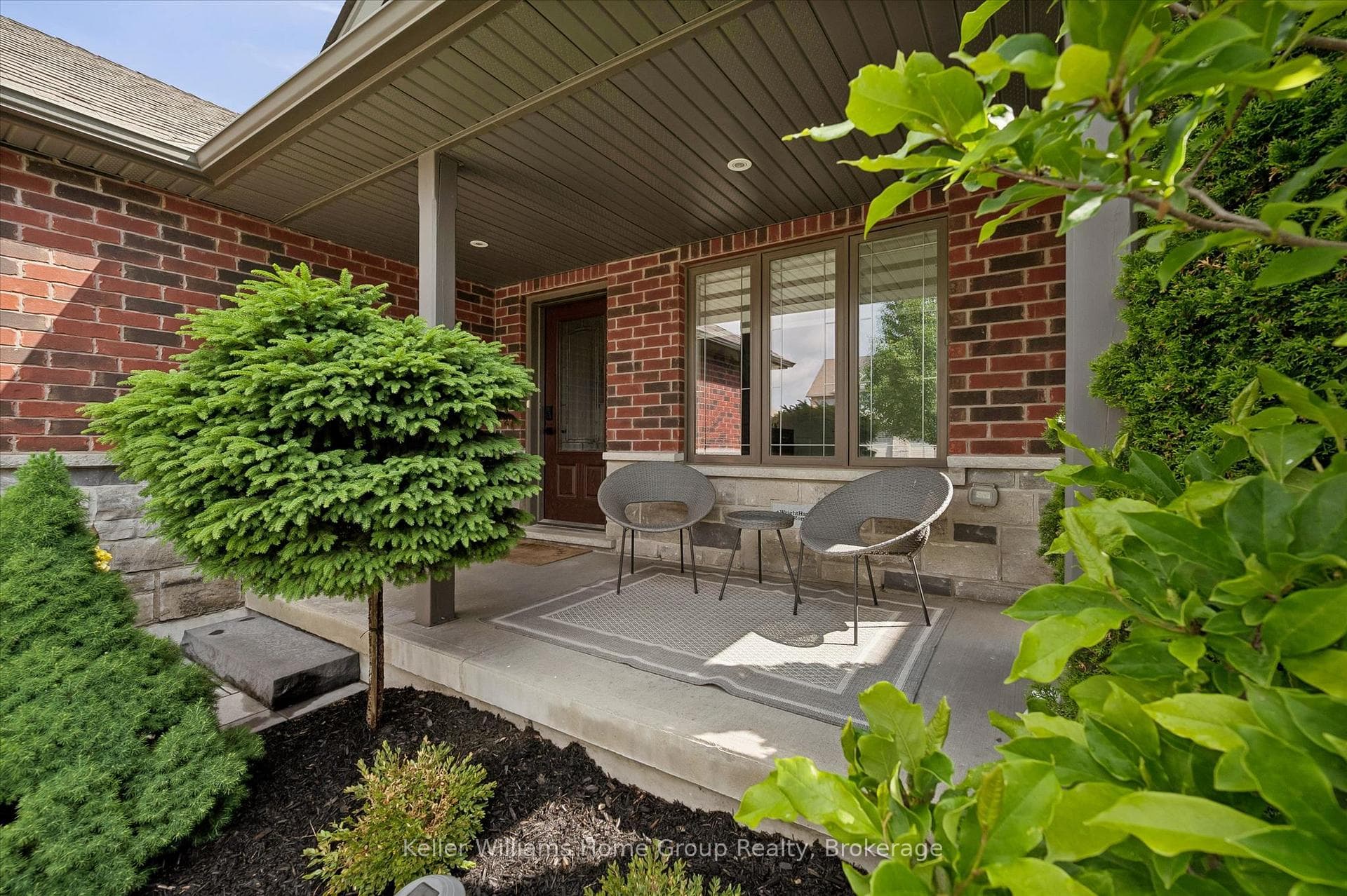 103 McGowan Street photo 4