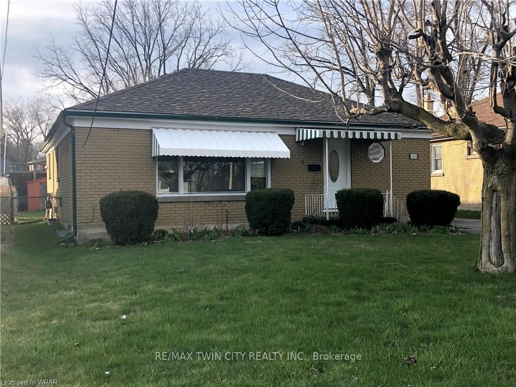 1026 Queens Boulevard photo 1