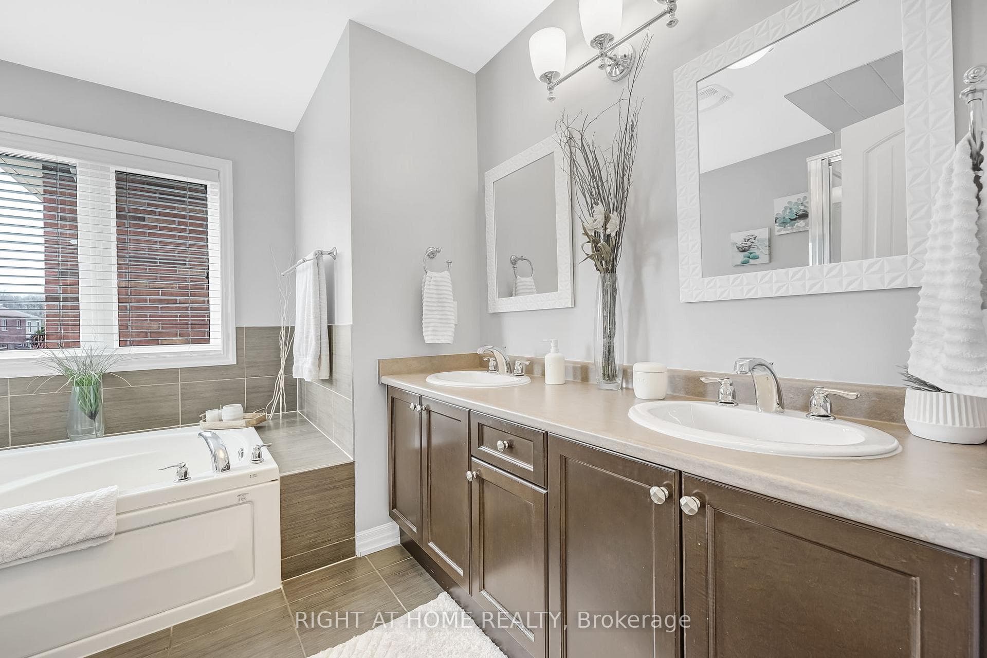 38 Forbes Terrace photo 29