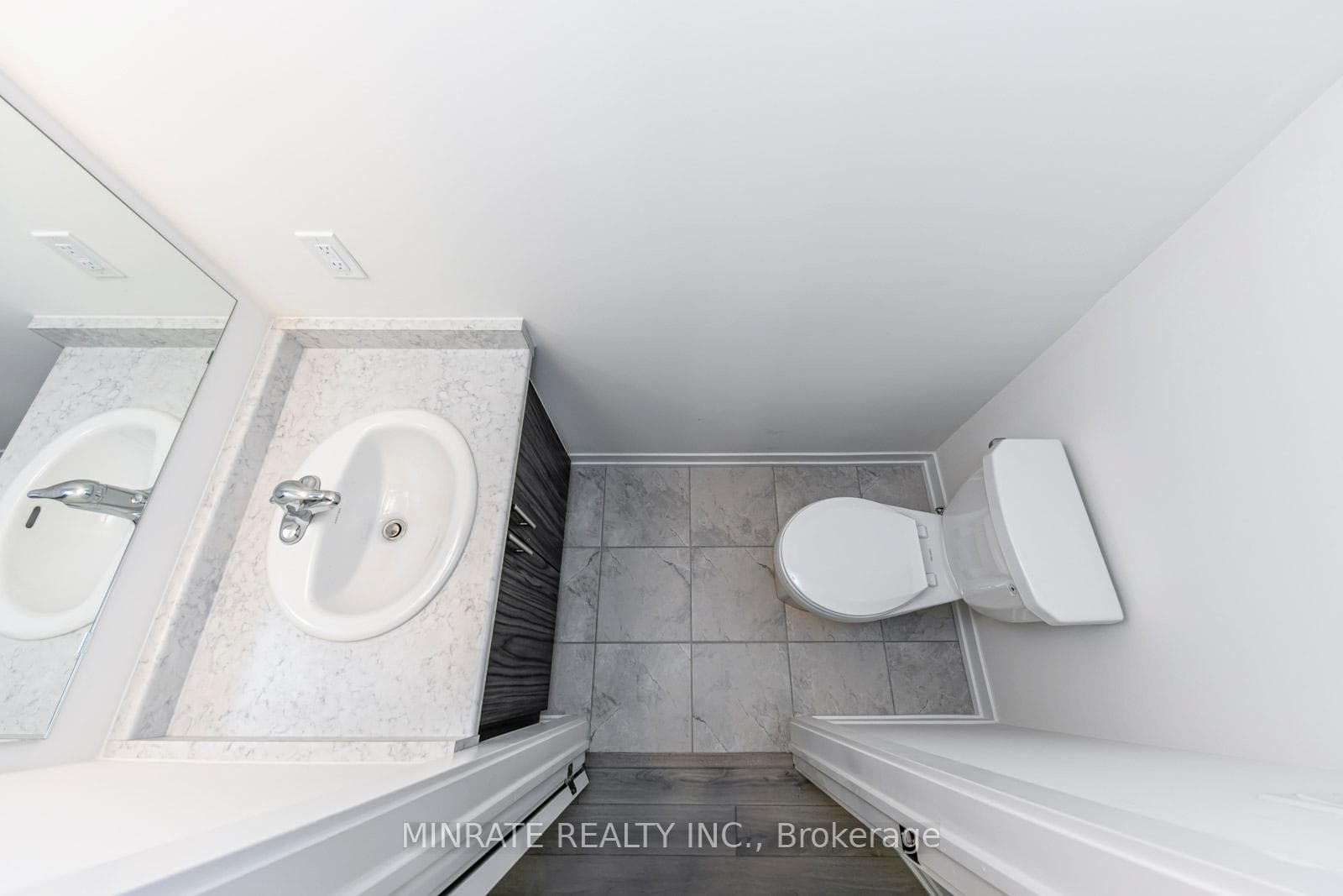 1544 Wellwood Terrace photo 11