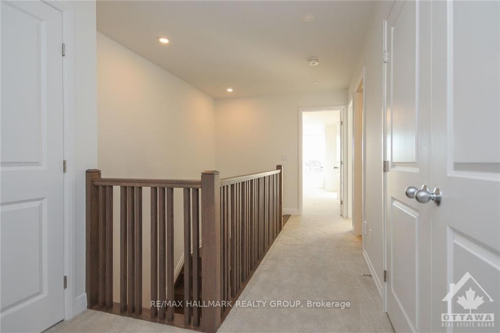 76 MICHAEL STOQUA Street photo 13