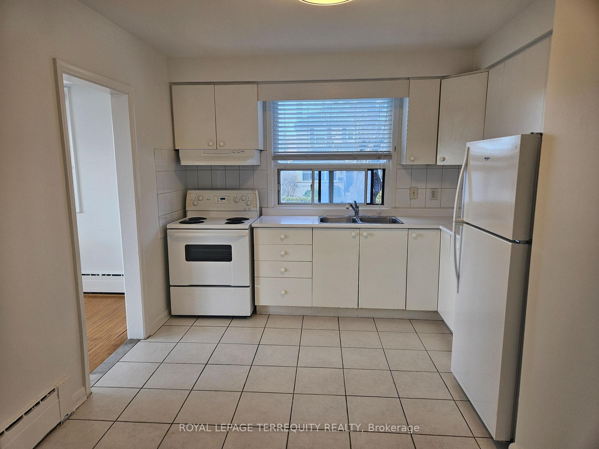 401 Winnett Avenue Unit 3 photo 14