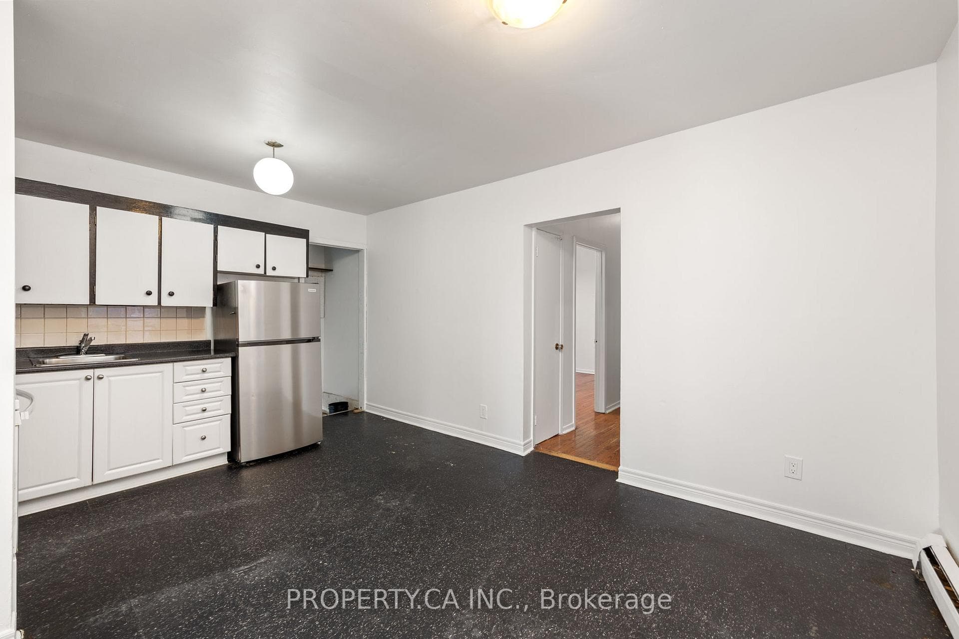 120 Stephenson Avenue Unit Main photo 4
