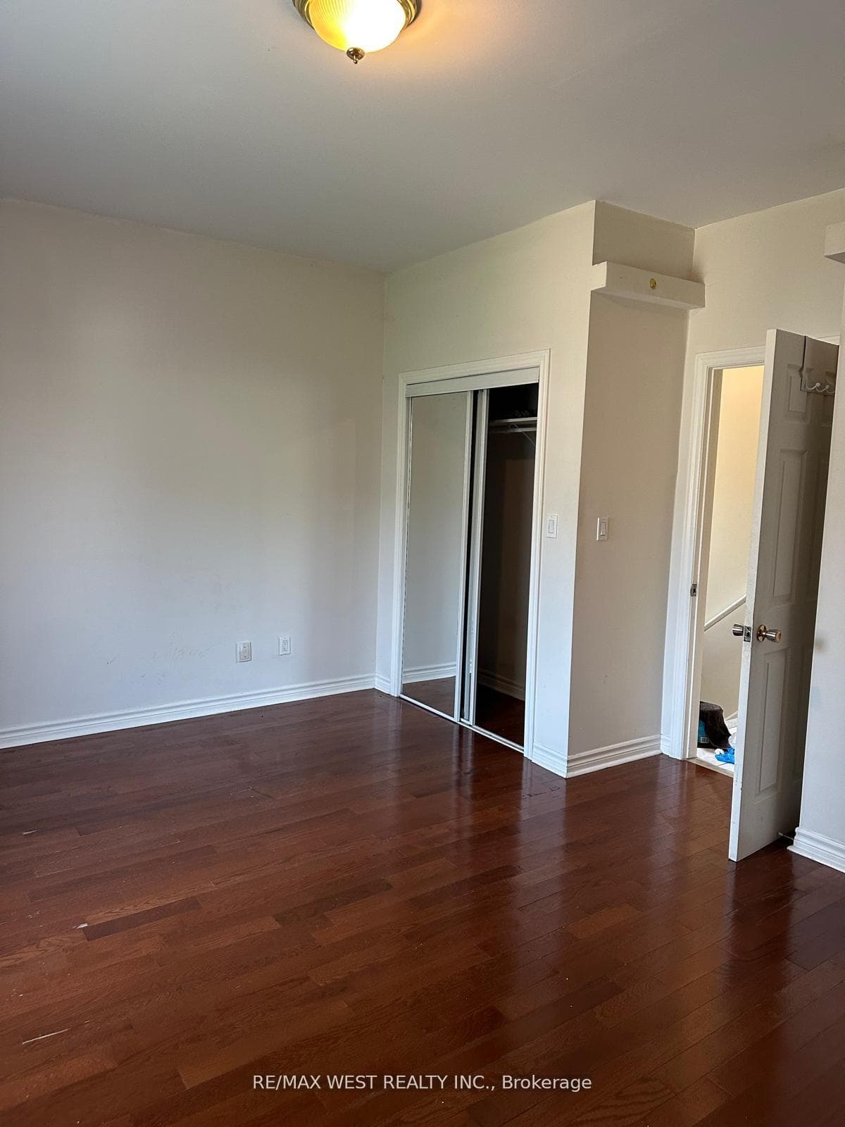 563 Ossington Avenue Unit Main photo 10