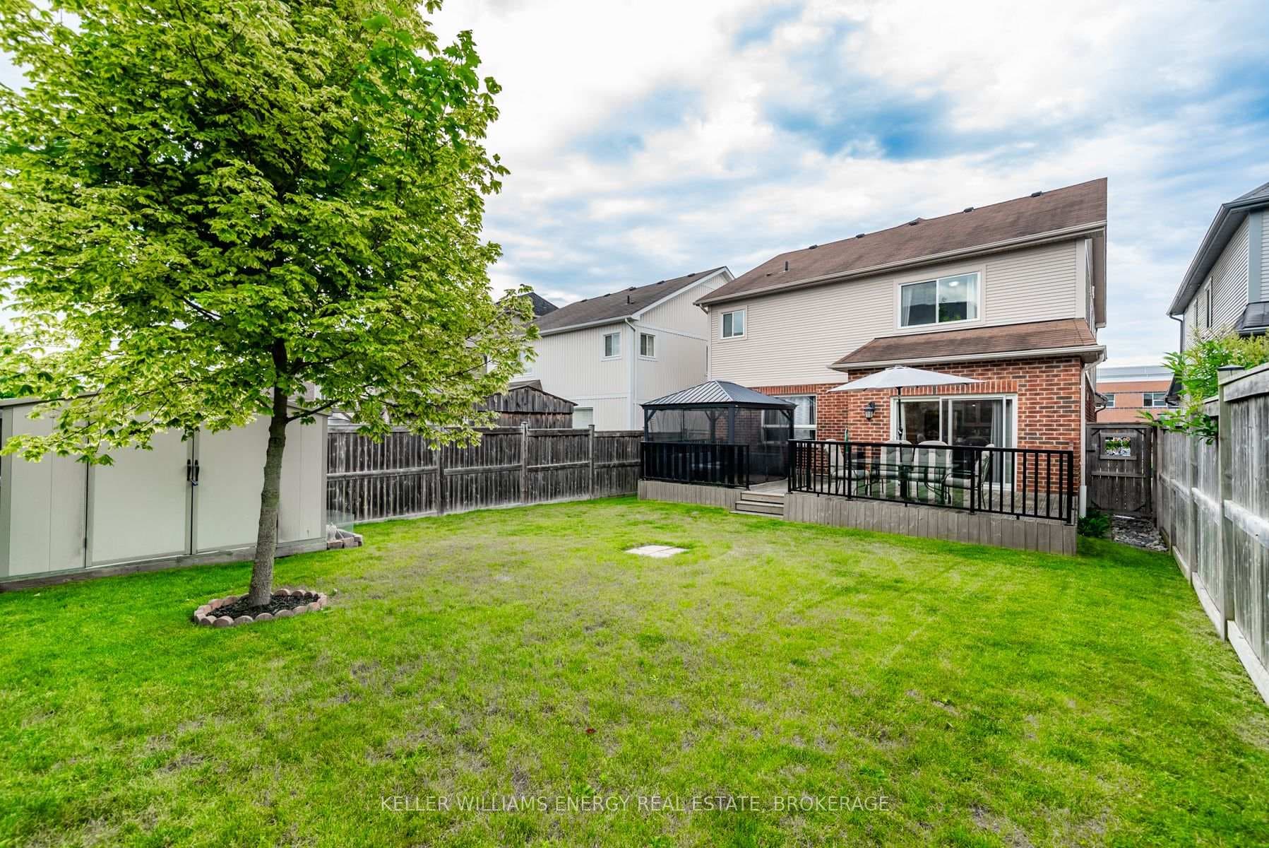 182 Bons Avenue photo 38