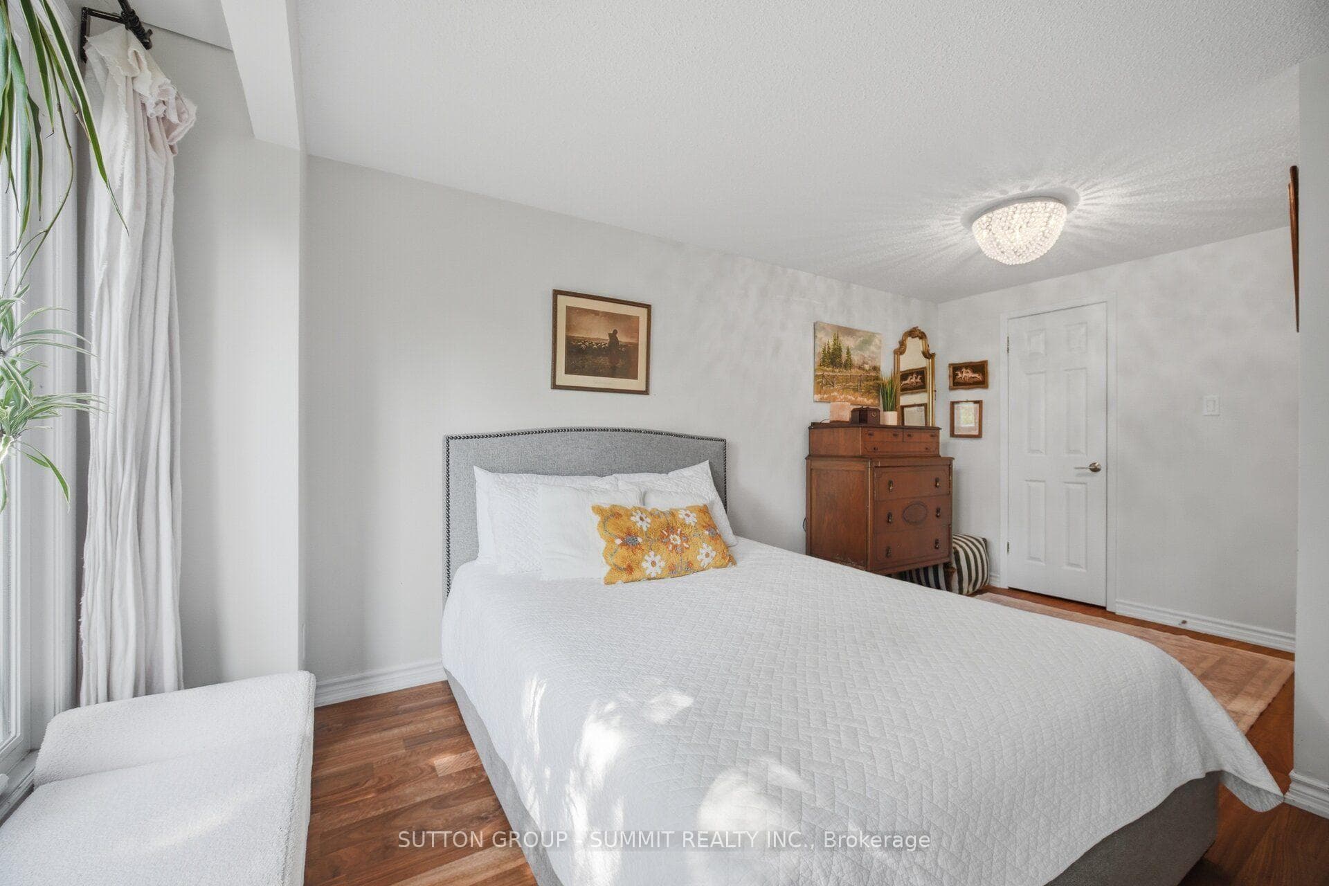 1845 Hyde Mill Crescent photo 24