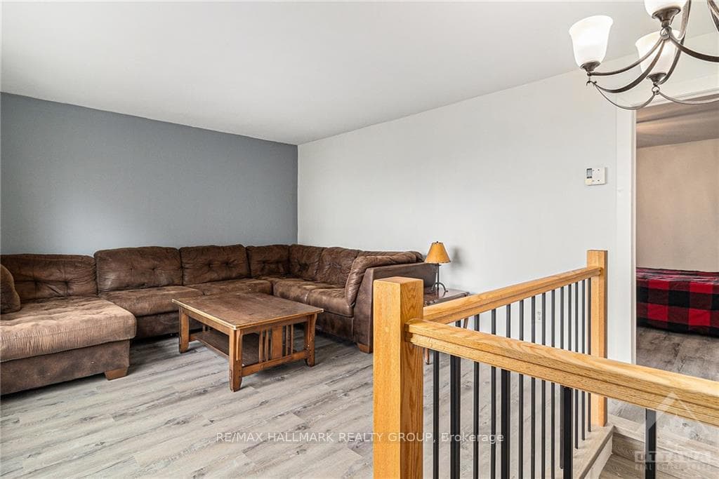 915 LACROIX Road photo 17