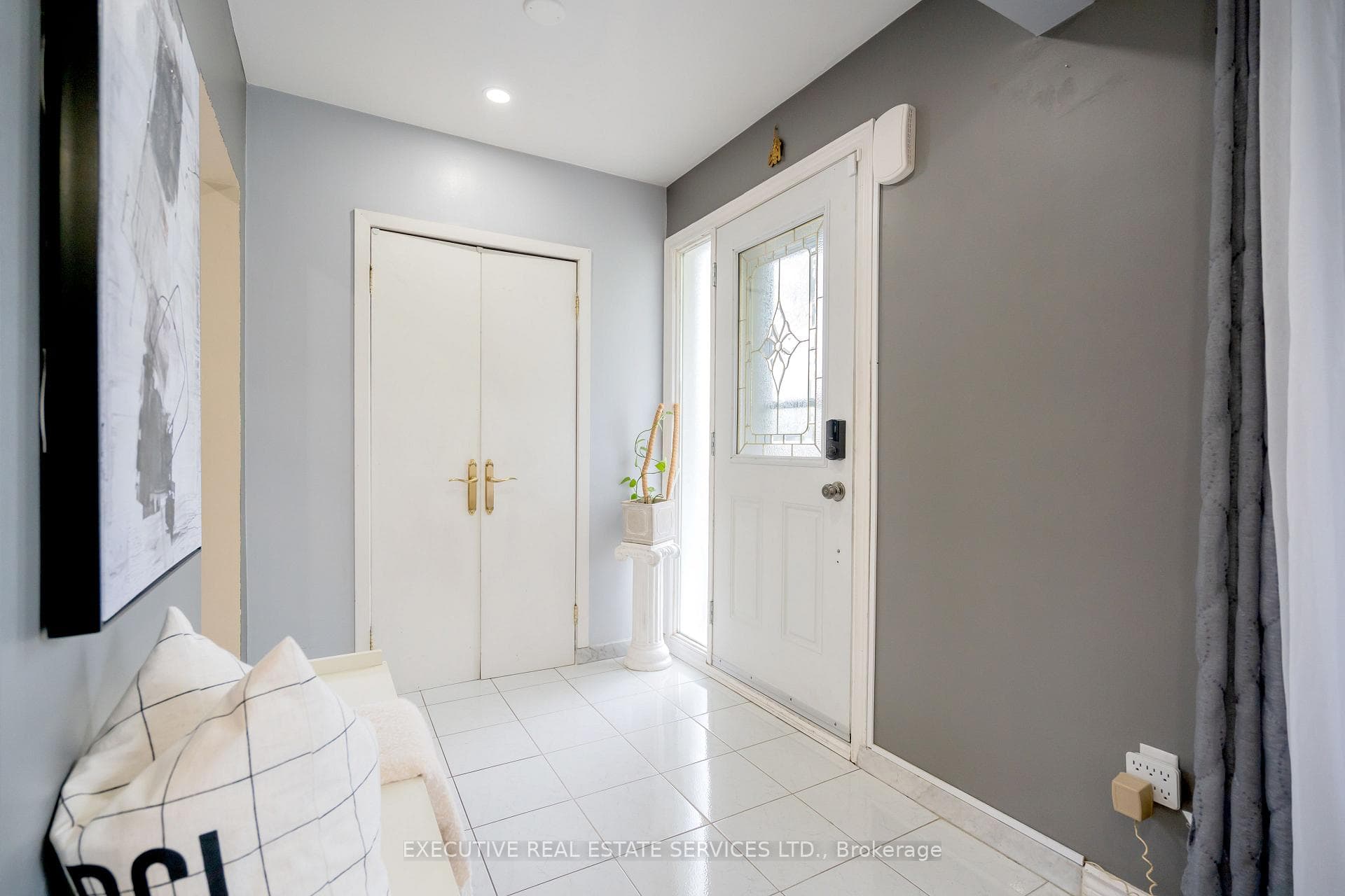 5 Goldsboro Road photo 6