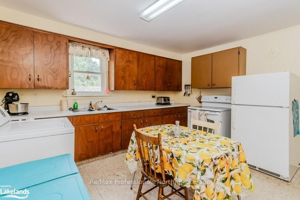 104 ANN Street photo 11