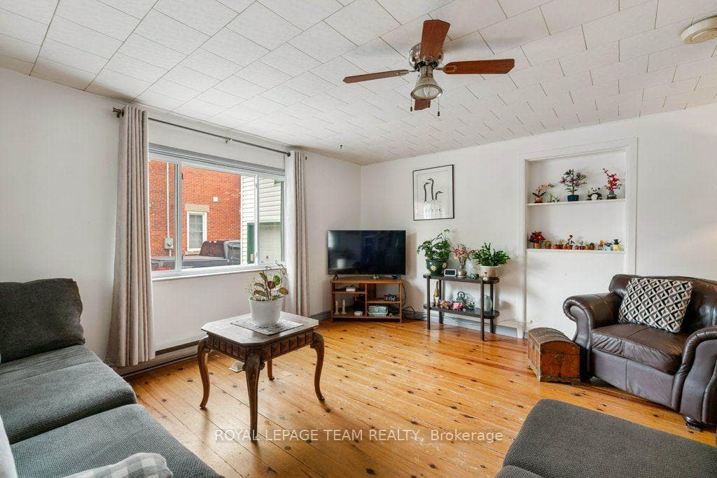 506 Victoria Street photo 6