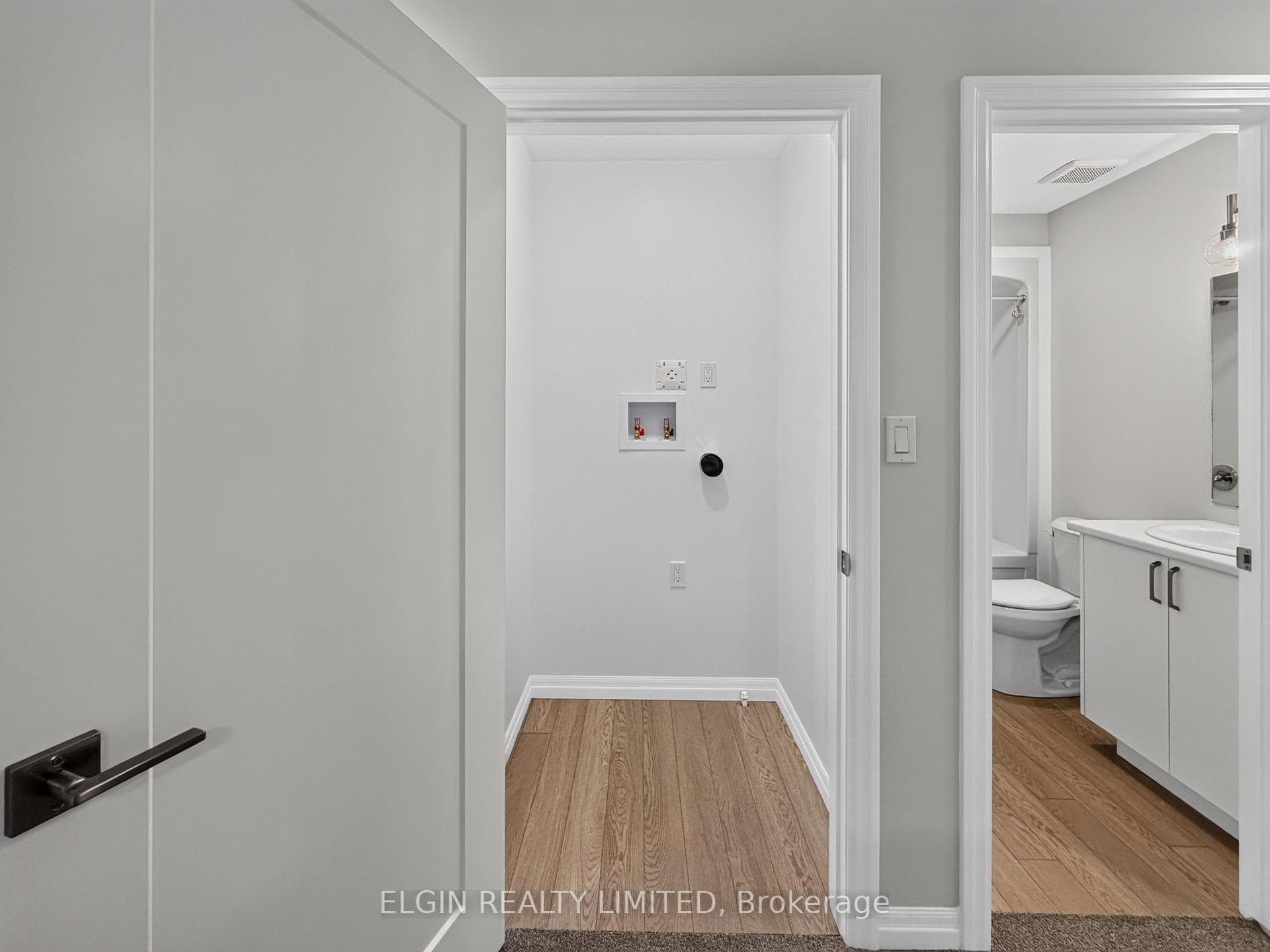 30 Hemlock Crescent photo 16