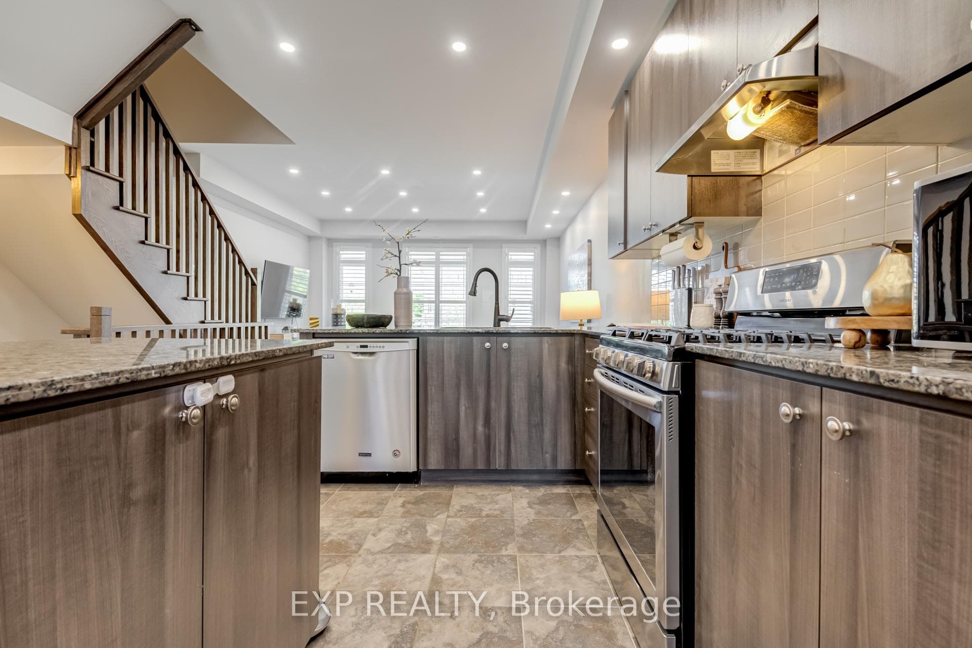 551 Mermaid Crescent photo 13