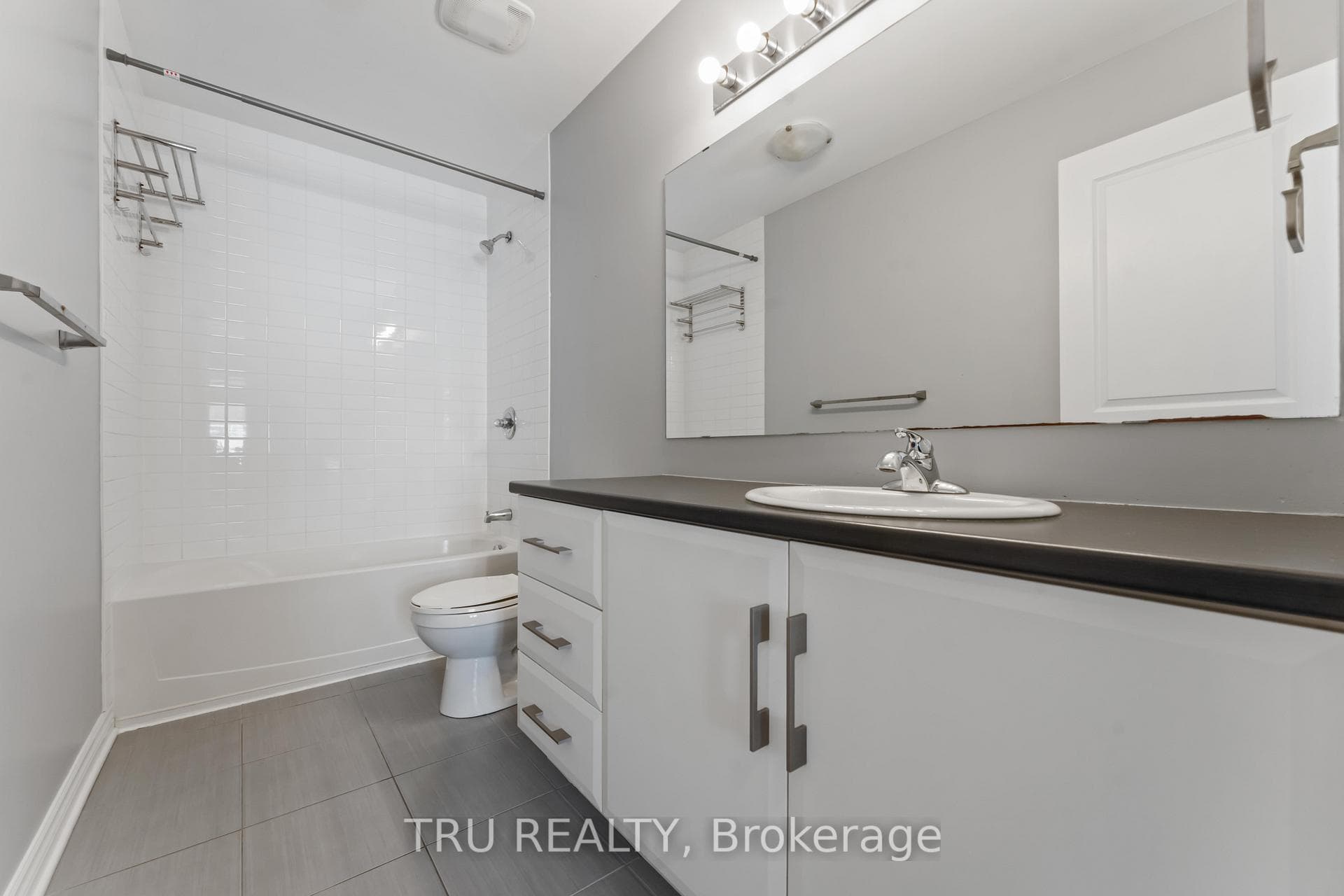 161 Claridge Drive photo 34