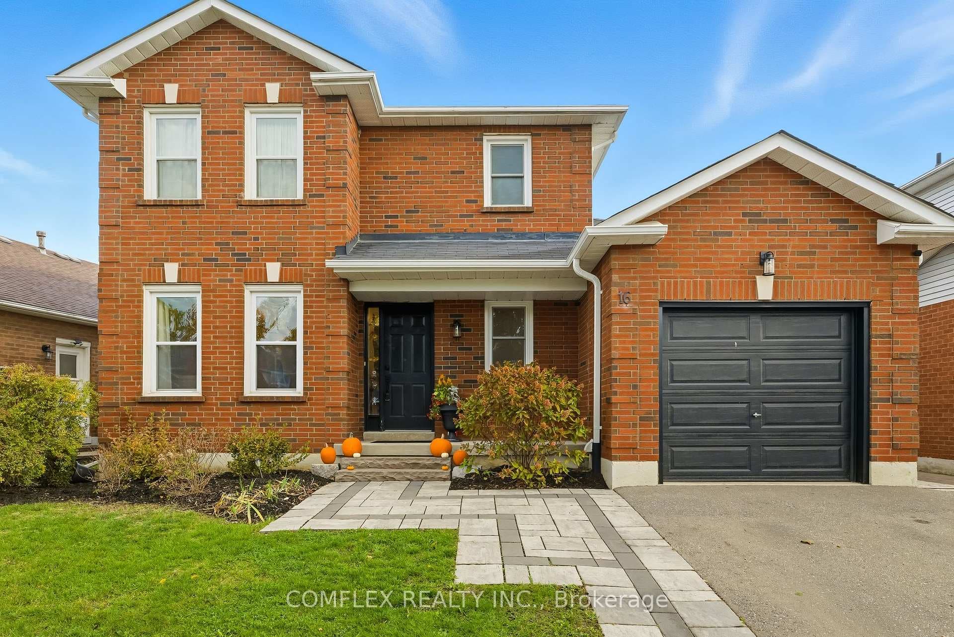 16 Orchard Park Drive photo 1