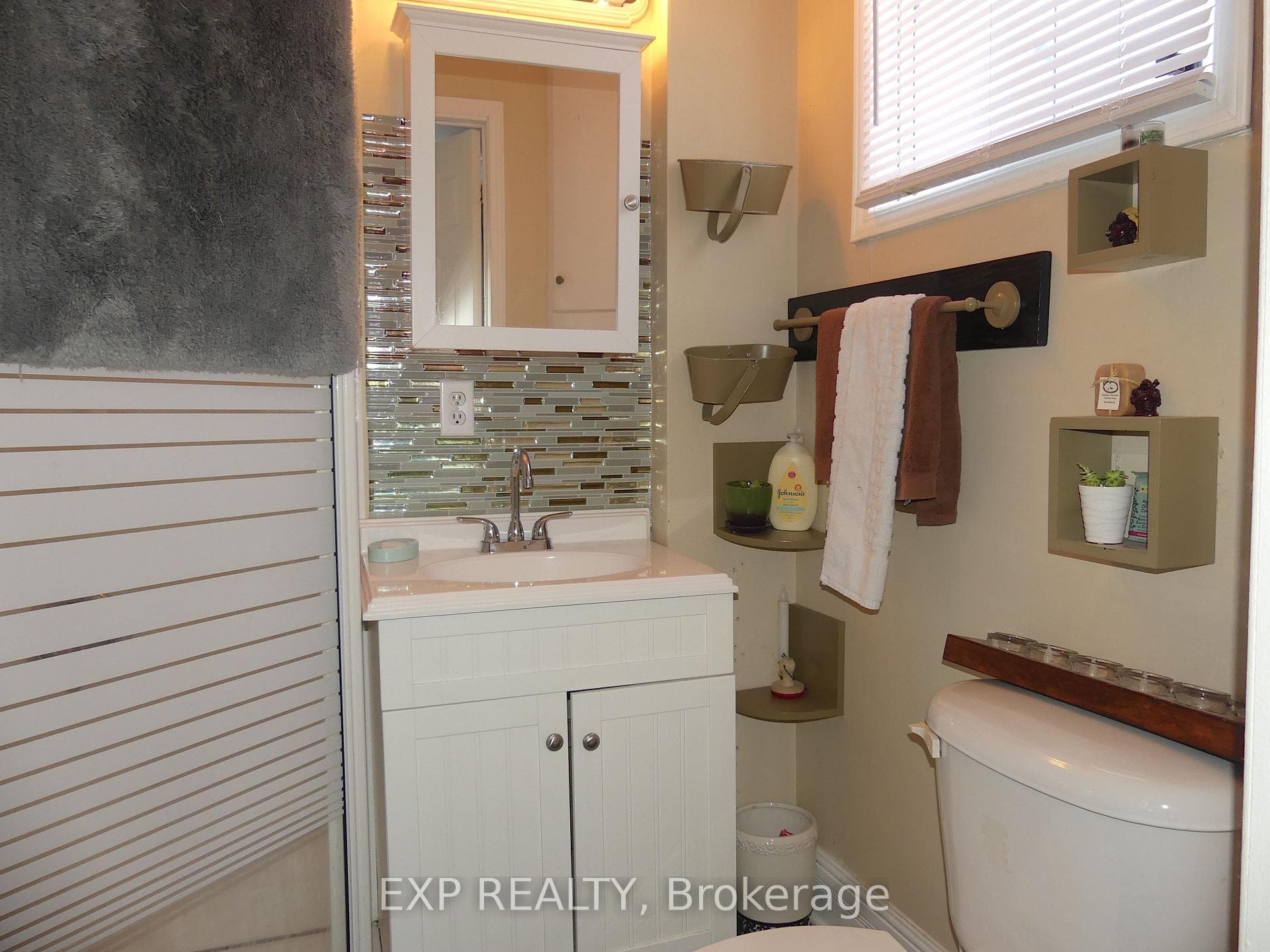 3pc ensuite with shower