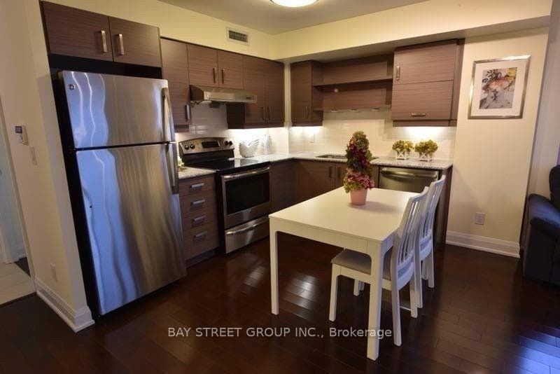 1 Uptown Drive Unit 1707 photo 6