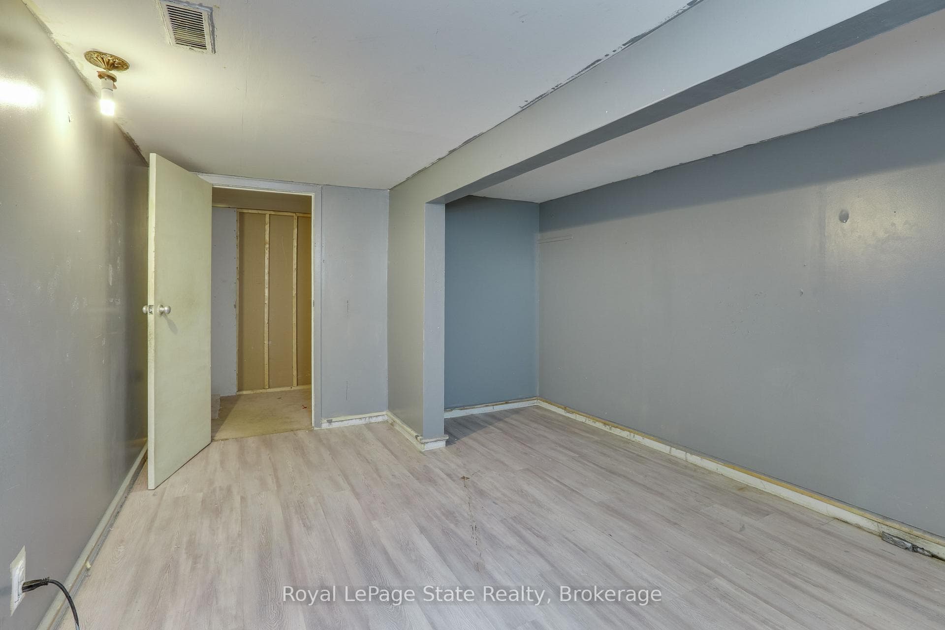 220 Washington Street photo 42