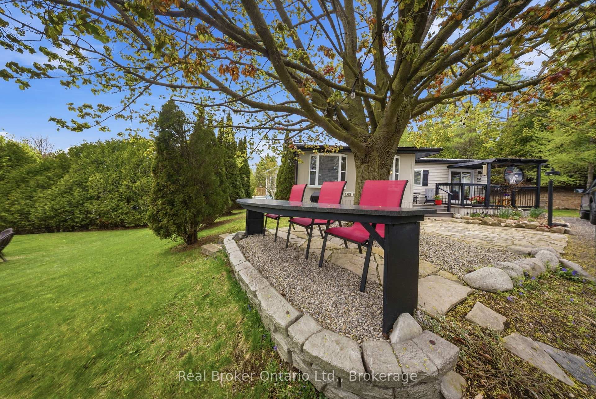 230 Mountain Ash Road photo 22