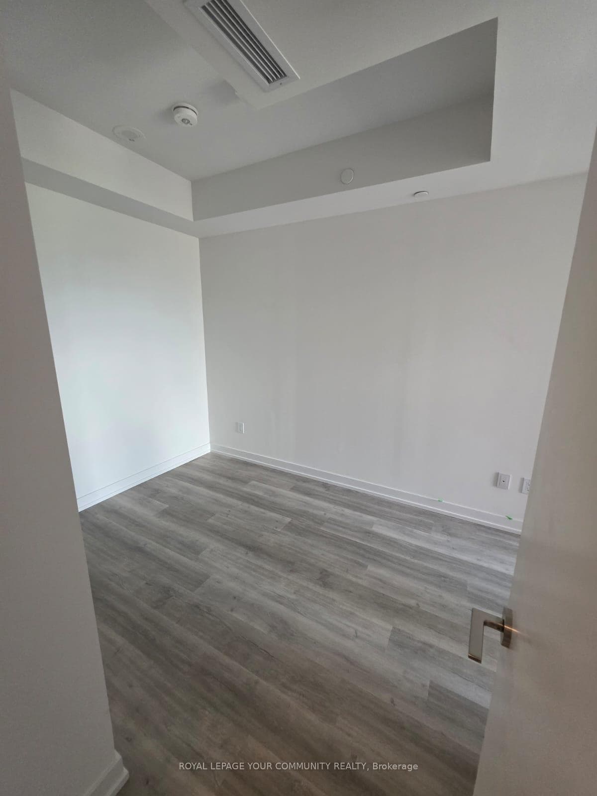 28 Eastern Avenue Unit 1020 photo 5